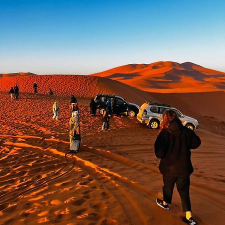 Luxury Sandy Glamping Мерзуга Екстер'єр фото