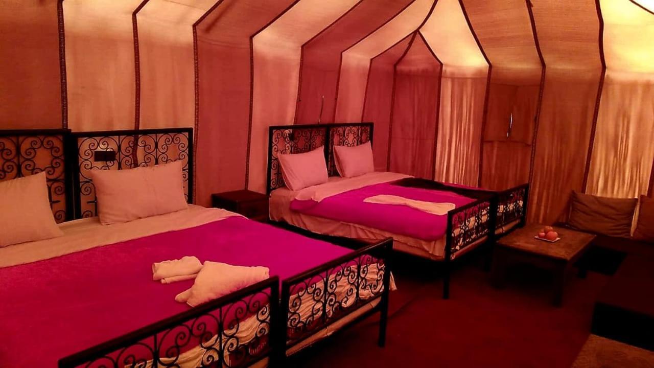 Luxury Sandy Glamping Мерзуга Екстер'єр фото