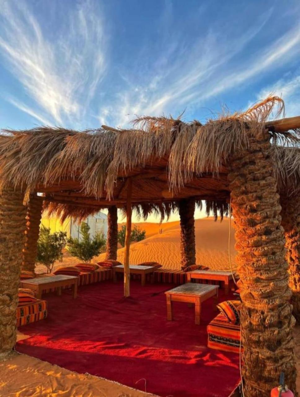 Luxury Sandy Glamping Мерзуга Екстер'єр фото