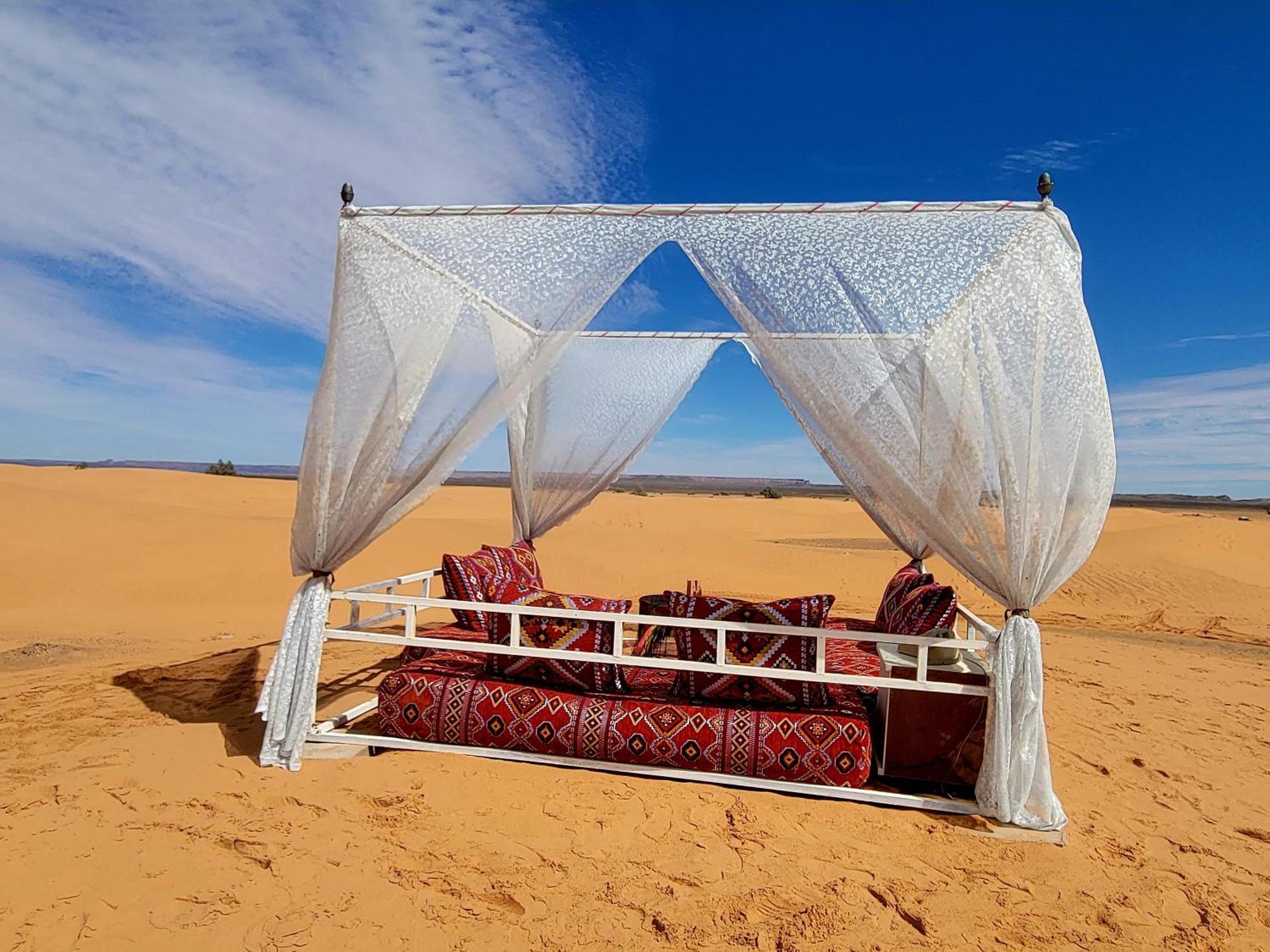 Luxury Sandy Glamping Мерзуга Екстер'єр фото